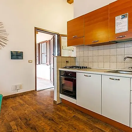 Residenziale Menhirs מלון 3*